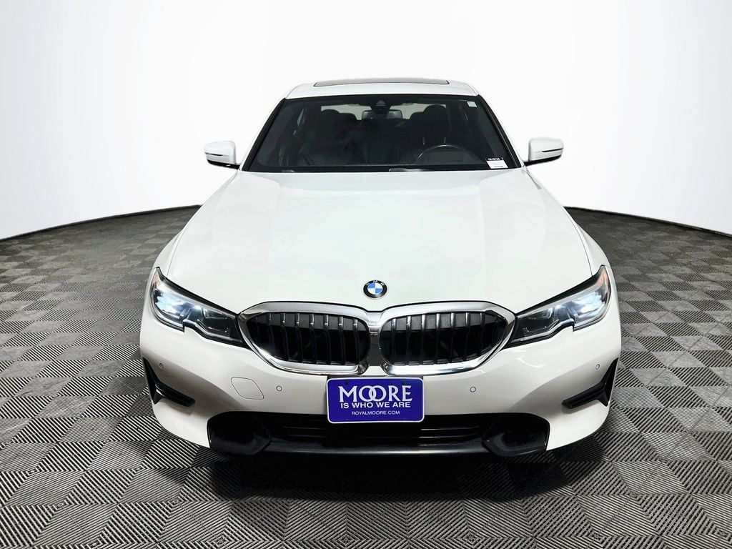 Used 2019 BMW 330i xDrive Sedan w/ Premium Package AWD/4WD image 2