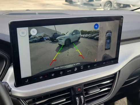 Used 2024 Ford Escape Platinum w/ Premium Technology Package image 17