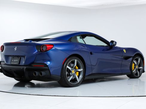 Certified 2023 Ferrari Portofino M image 11