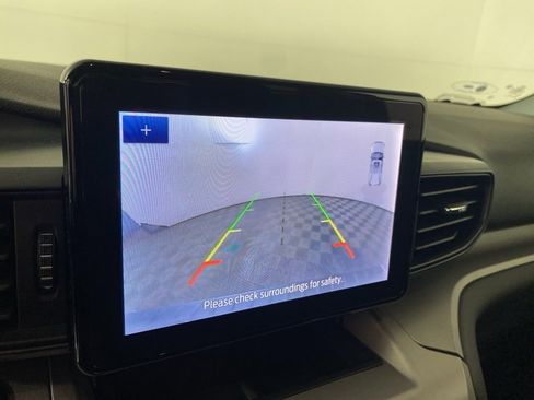 Used 2022 Ford Explorer XLT image 21