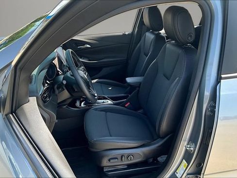Used 2023 Buick Encore GX Preferred w/ Cold Weather Comfort Package AWD/4WD image 21