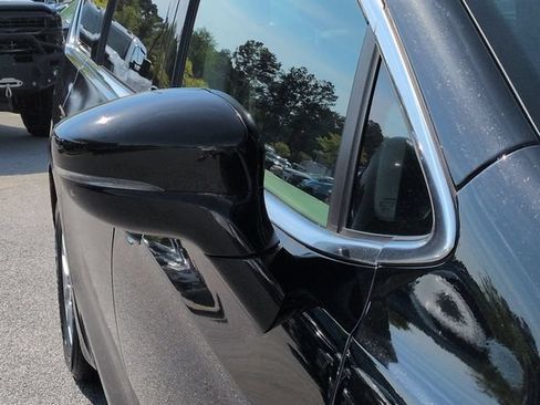 Certified 2024 Chrysler Pacifica Touring-L FWD image 11