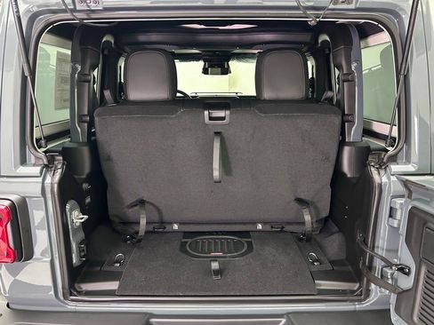 New 2026 Jeep Wrangler Rubicon image 11