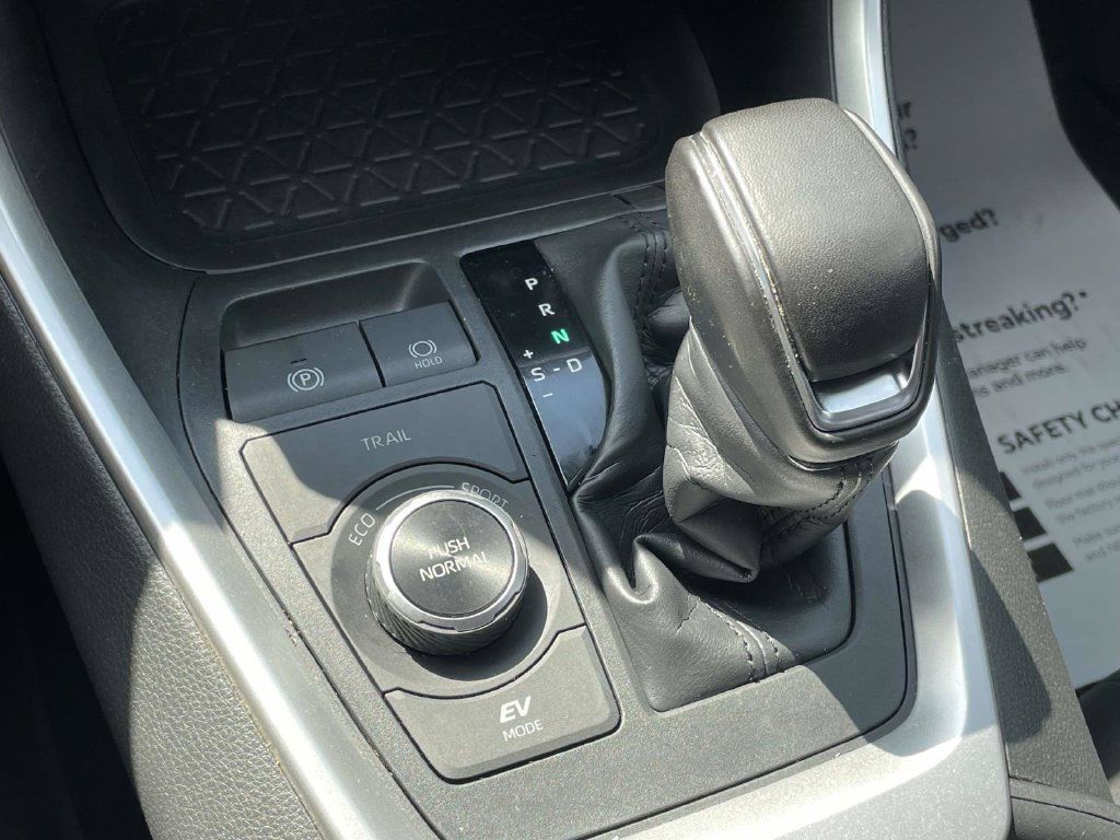 Used 2025 Toyota RAV4 XLE Premium w/ Weather Package AWD/4WD image 34