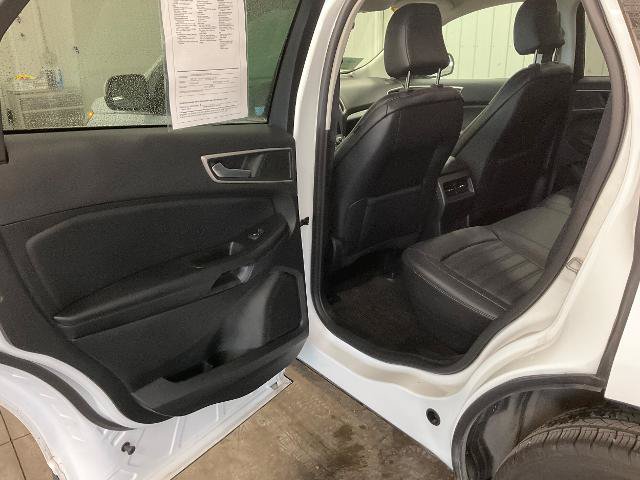 Certified 2024 Ford Edge SEL w/ Convenience Package AWD/4WD image 17