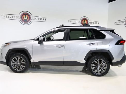 Used 2022 Toyota RAV4 Limited AWD/4WD image 28