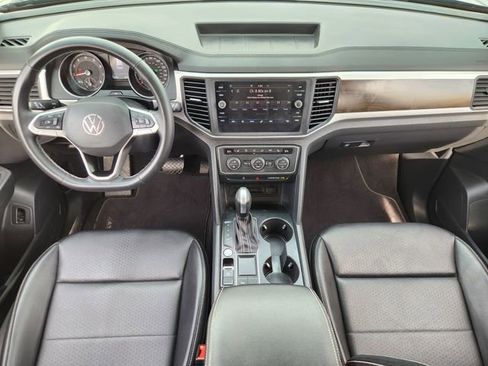 Used 2021 Volkswagen Atlas SE w/ Panoramic Sunroof Package FWD image 25