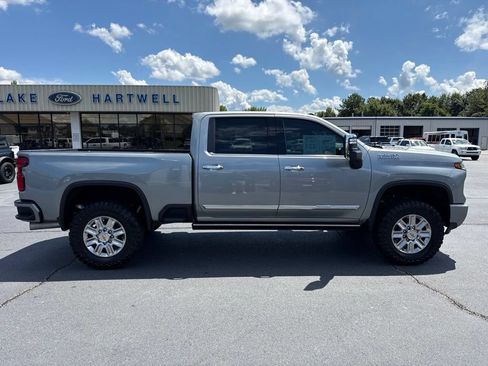 Used 2024 Chevrolet Silverado 2500 High Country w/ High Country Premium Package AWD/4WD image 33