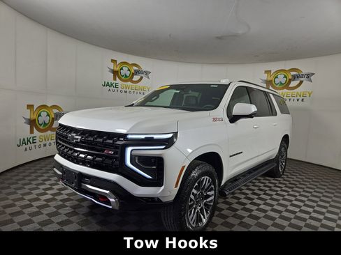 Certified 2025 Chevrolet Suburban Z71 w/ Comfort Package AWD/4WD image 3