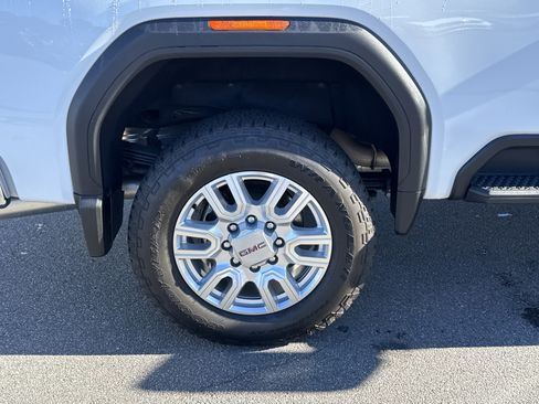 Used 2024 GMC Sierra 2500 SLT w/ SLT Convenience Package image 12