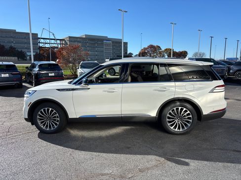 Certified 2022 Lincoln Aviator Reserve w/ Equipment Group 201A image 4