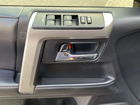 Certified 2024 Toyota 4Runner SR5 AWD/4WD image 15