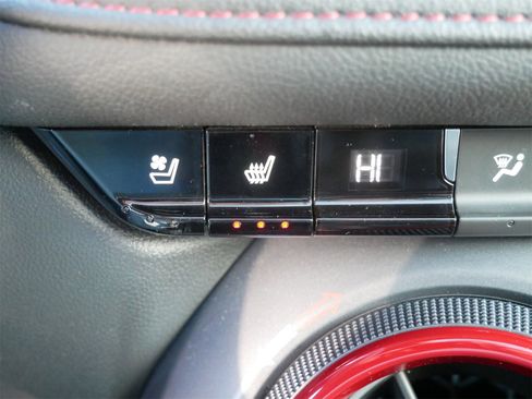 Used 2023 Chevrolet Blazer RS w/ Driver Confidence II Package image 21