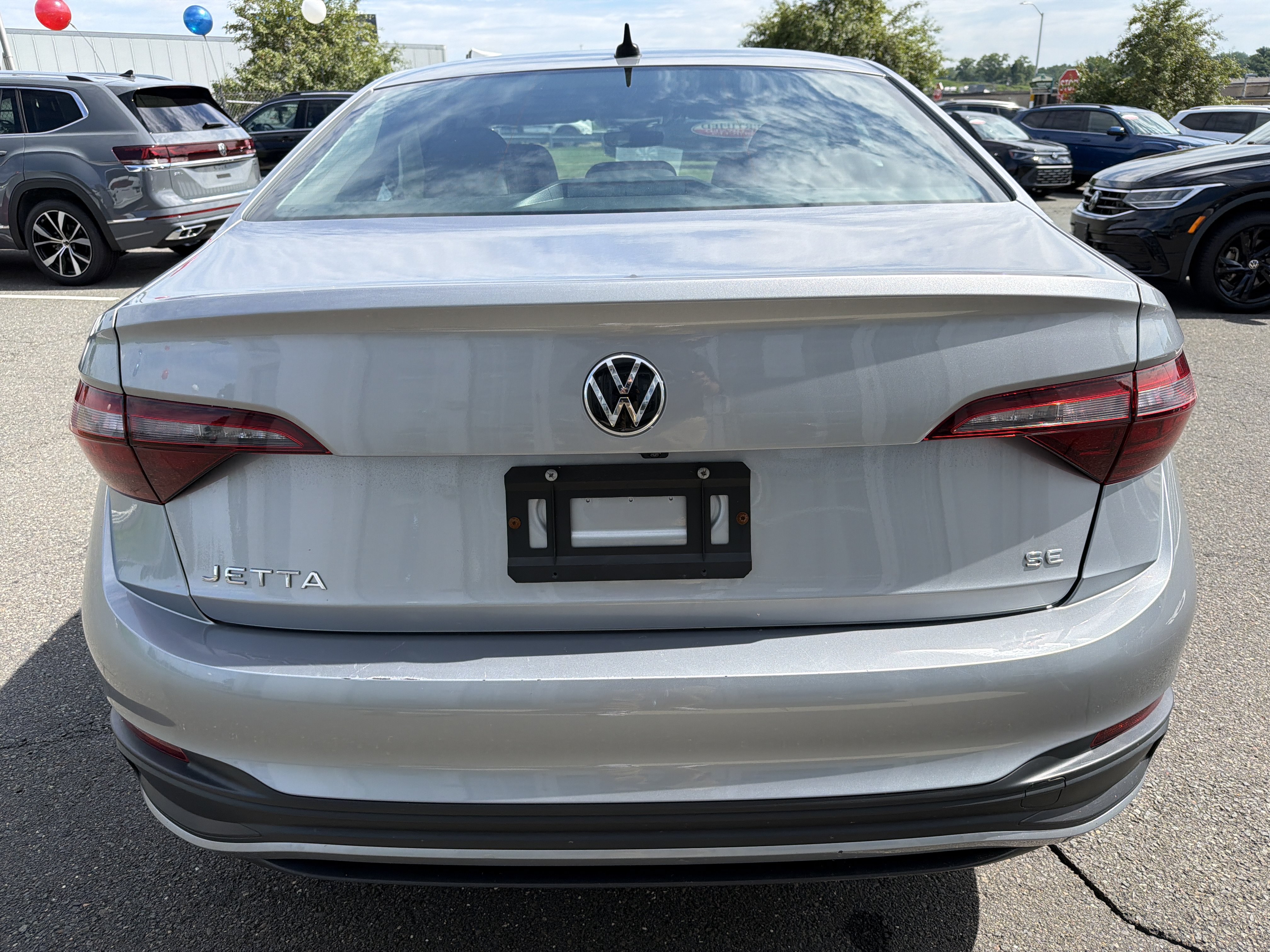 Certified 2024 Volkswagen Jetta SE FWD image 5