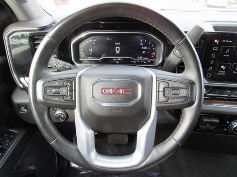 Used 2023 GMC Sierra 1500 SLE image 16