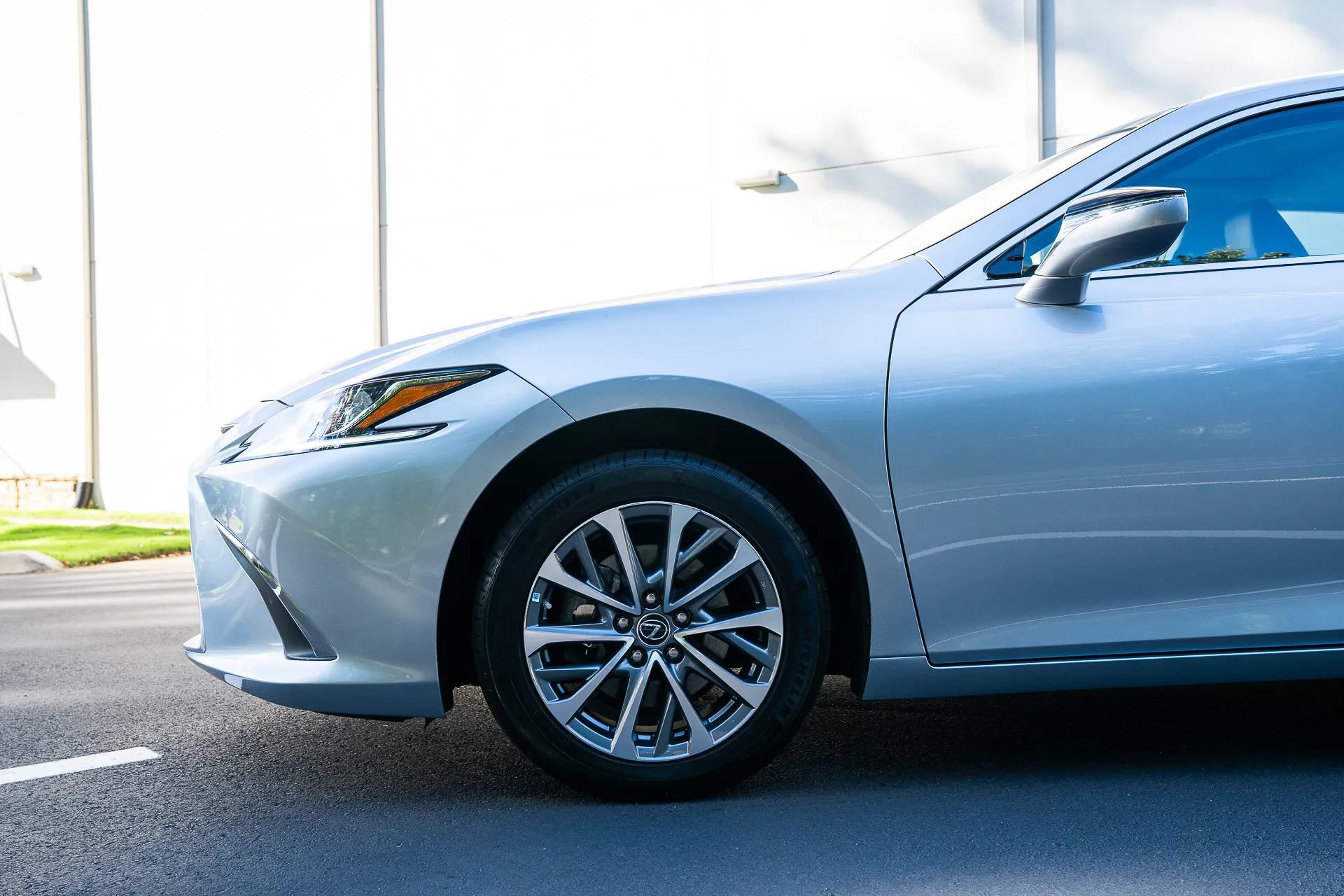 Used 2023 Lexus ES 350 FWD image 3
