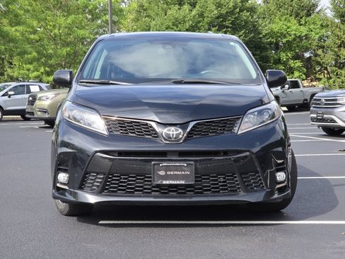 Used 2019 Toyota Sienna SE w/ SE Preferred Package AWD/4WD image 15