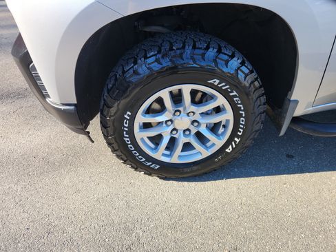 Used 2019 Chevrolet Silverado 1500 W/T w/ Trailering Package image 49