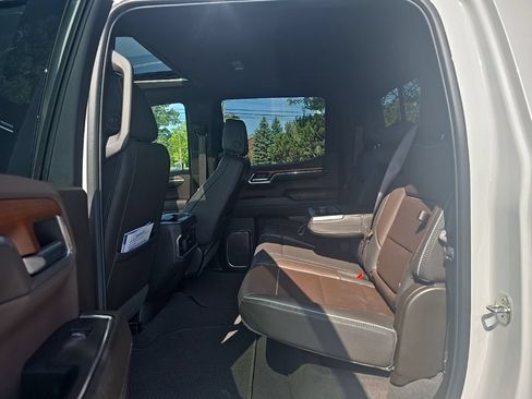 Used 2023 GMC Sierra 1500 Denali w/ Denali Reserve Package AWD/4WD image 33