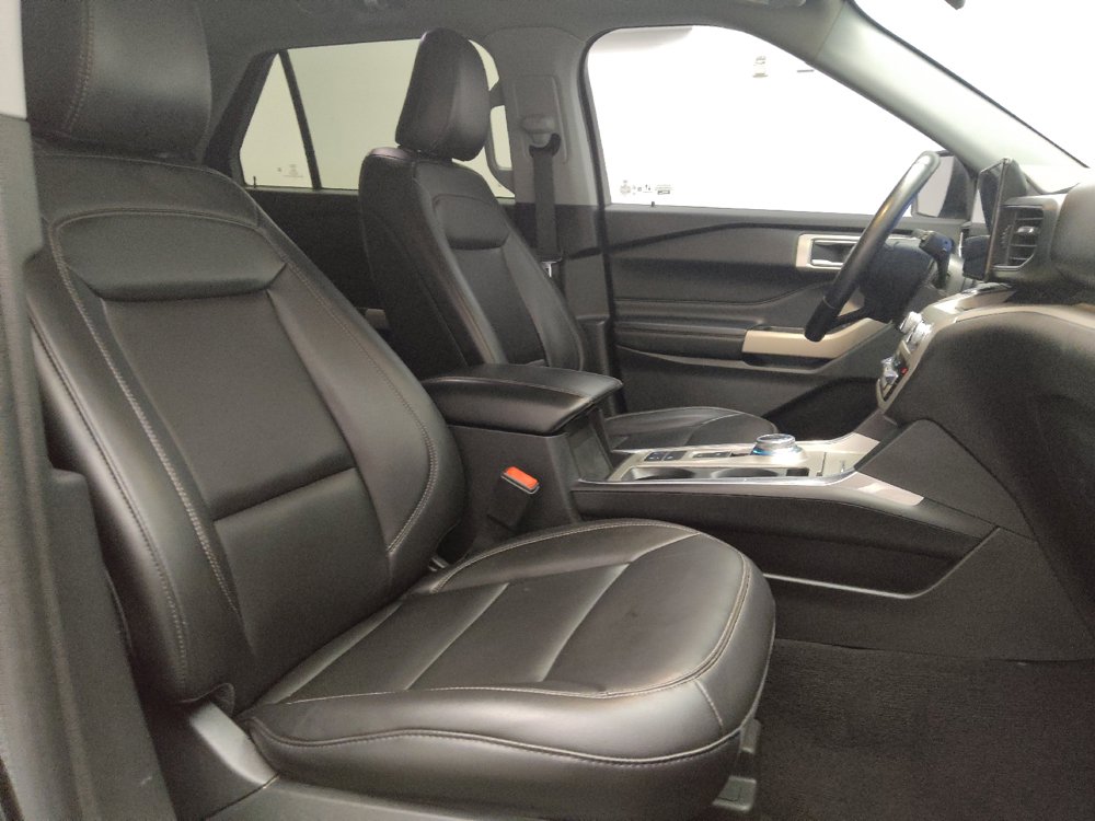 Used 2023 Ford Explorer XLT w/ Equipment Group 202A RWD image 21