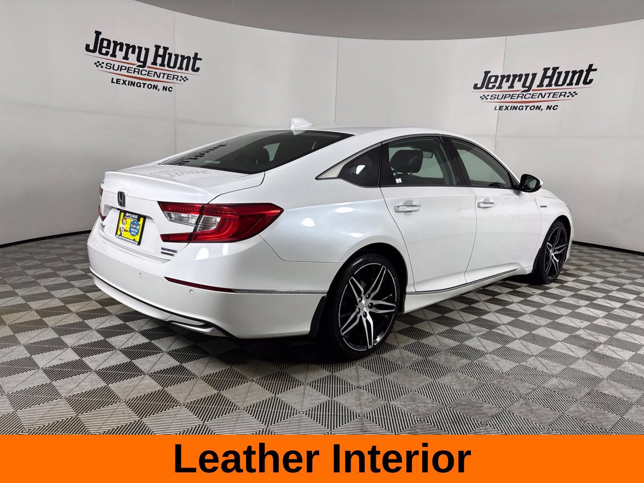Used 2022 Honda Accord Touring image 6