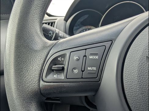 Used 2013 Kia Forte EX image 11