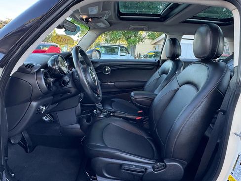 Used 2015 MINI Cooper 2-Door Hardtop FWD image 21