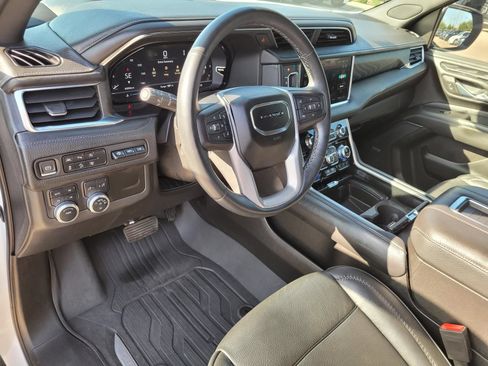 Used 2023 GMC Yukon Denali AWD/4WD image 26