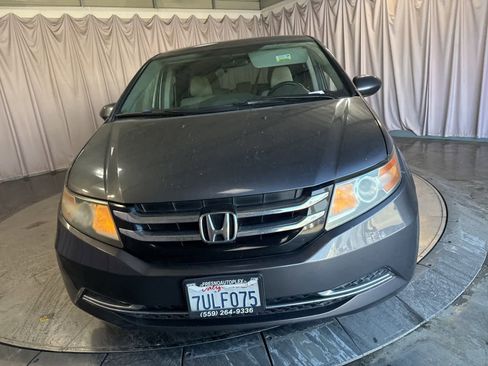 Used 2016 Honda Odyssey SE image 2