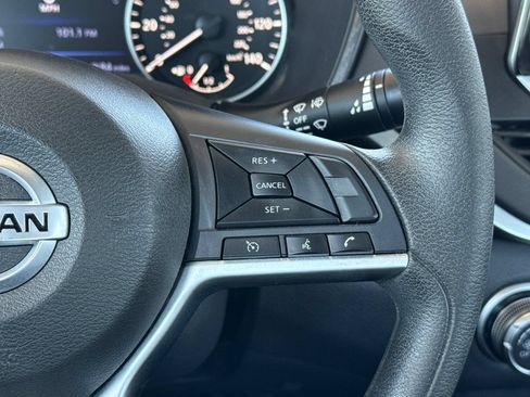Used 2022 Nissan Altima 2.5 SV FWD image 34