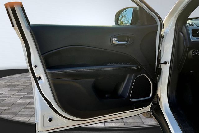 Used 2021 Jeep Compass Latitude AWD/4WD image 20