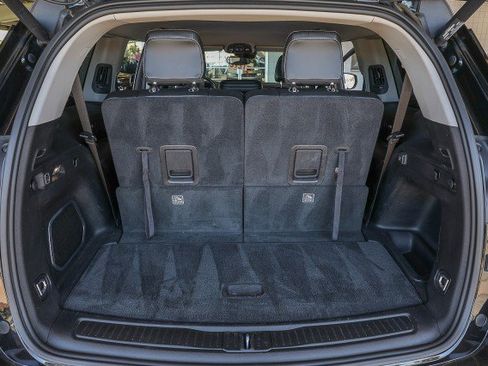 Used 2022 Jeep Grand Cherokee L Limited w/ Black Appearance Package RWD image 33