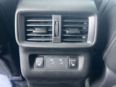 New 2026 Nissan Murano Platinum image 17