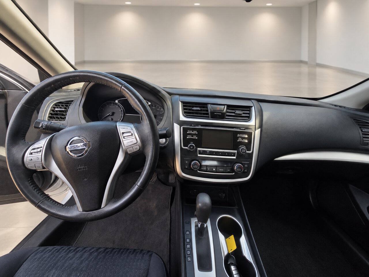 Used 2017 Nissan Altima 2.5 SV FWD image 10