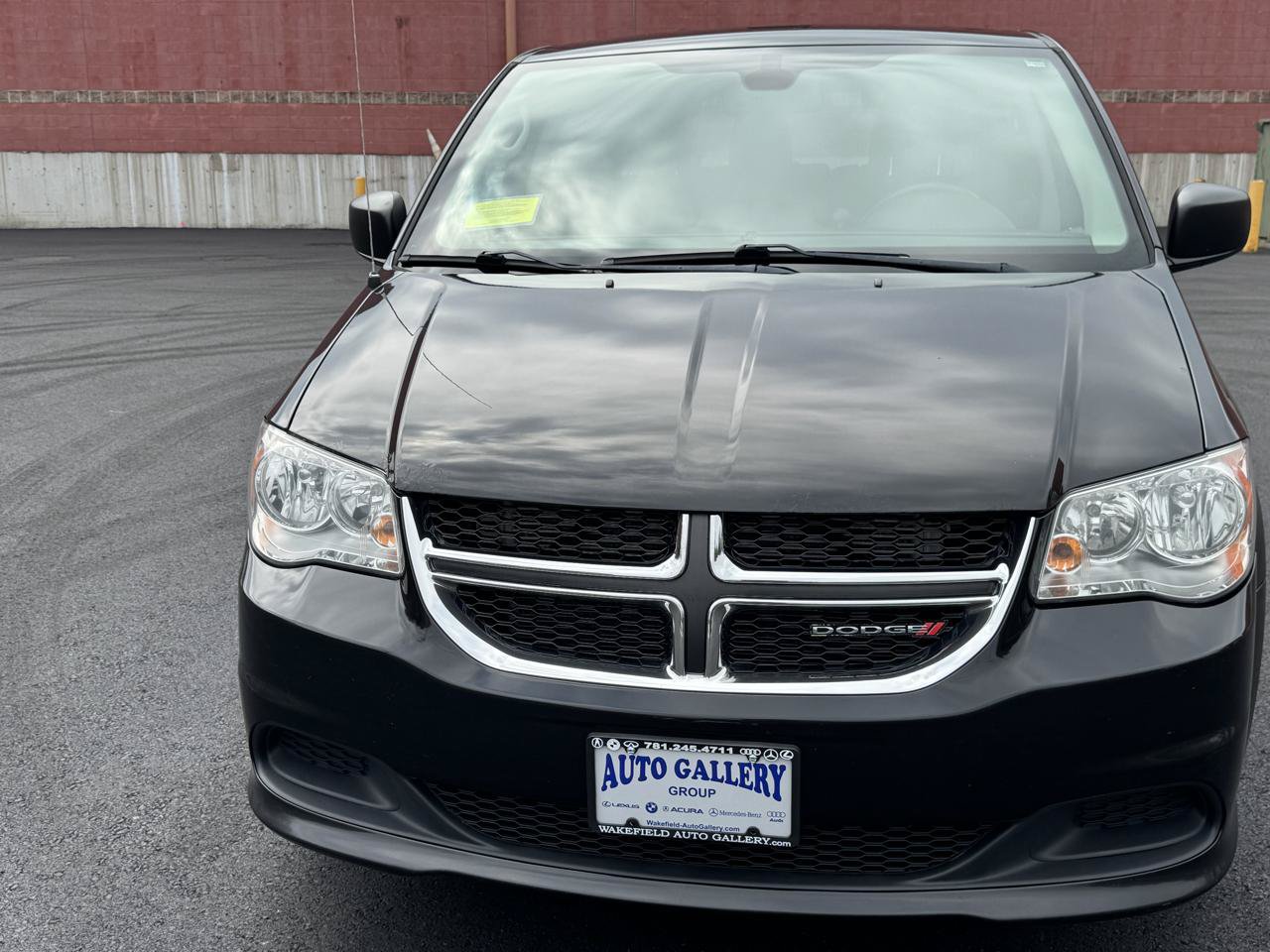 Used 2019 Dodge Grand Caravan SE FWD image 23
