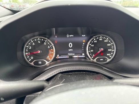 Used 2021 Jeep Renegade Latitude AWD/4WD image 15