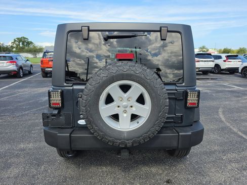Used 2018 Jeep Wrangler Unlimited Sport w/ Power Convenience Group AWD/4WD image 4