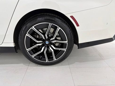 Certified 2023 BMW 760i xDrive w/ Parking Assistance Package AWD/4WD image 40