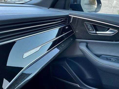 Used 2025 Audi Q8 Premium Plus w/ Premium Plus Package image 26
