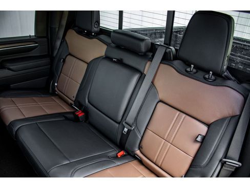 Used 2024 Chevrolet Silverado 2500 High Country w/ High Country Premium Package image 24