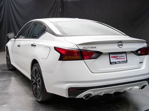 Used 2025 Nissan Altima 2.5 SV w/ SV Special Edition Package image 10