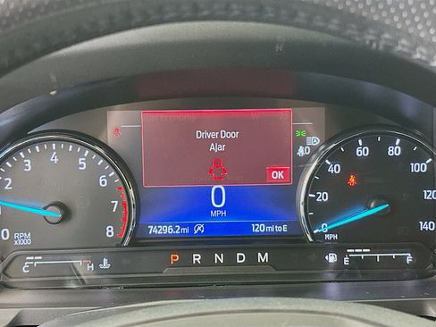 Used 2020 Ford Explorer XLT w/ Equipment Group 202A image 19