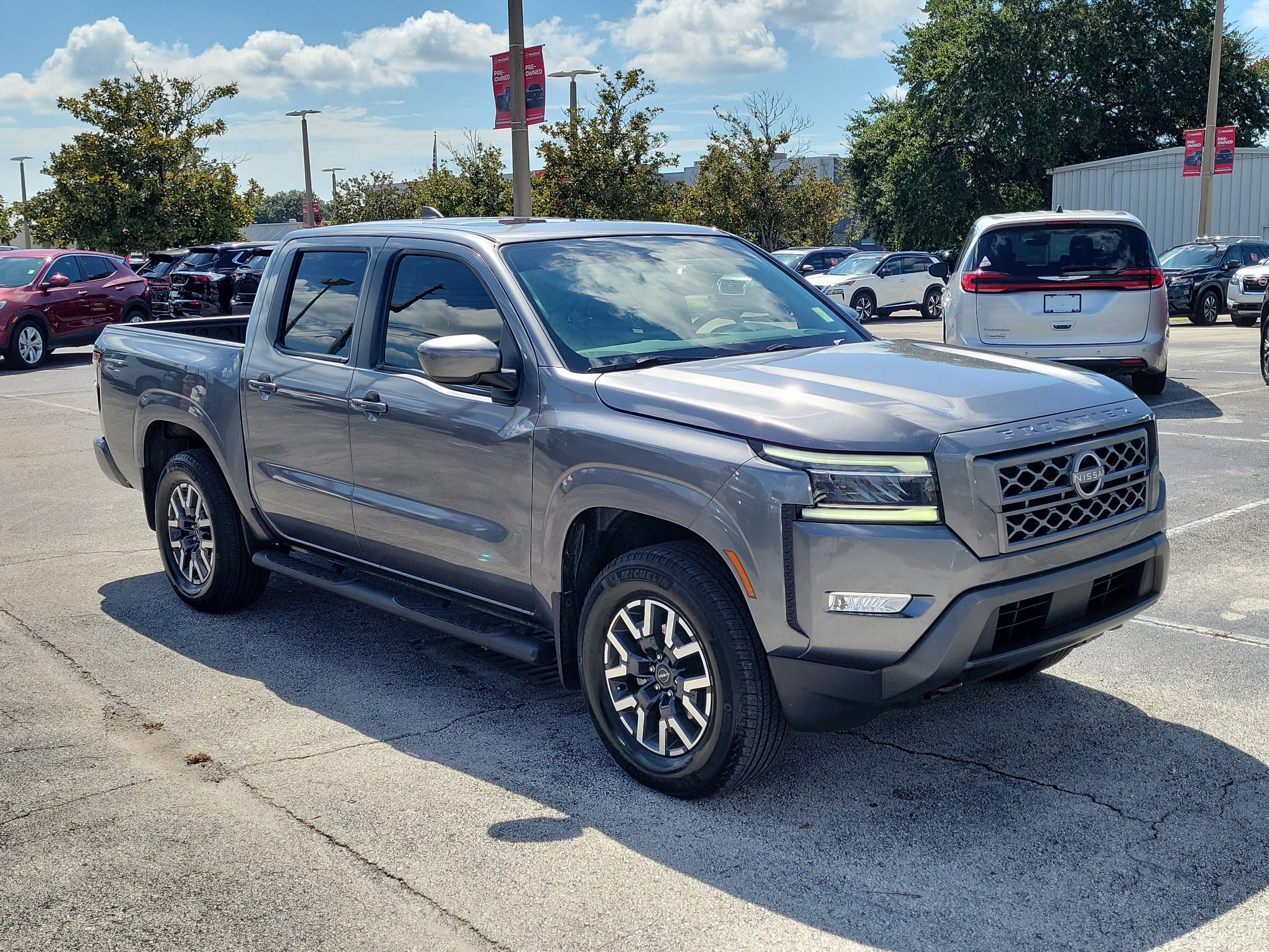 Certified 2024 Nissan Frontier SL w/ Technology Package AWD/4WD image 3