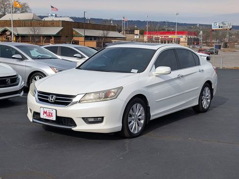 Used 2014 Honda Accord Touring image 3