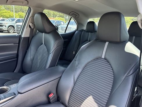 Used 2023 Toyota Camry SE FWD image 17