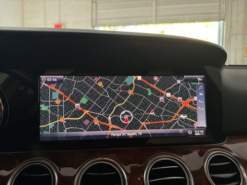 Used 2018 Mercedes-Benz E 300 image 35