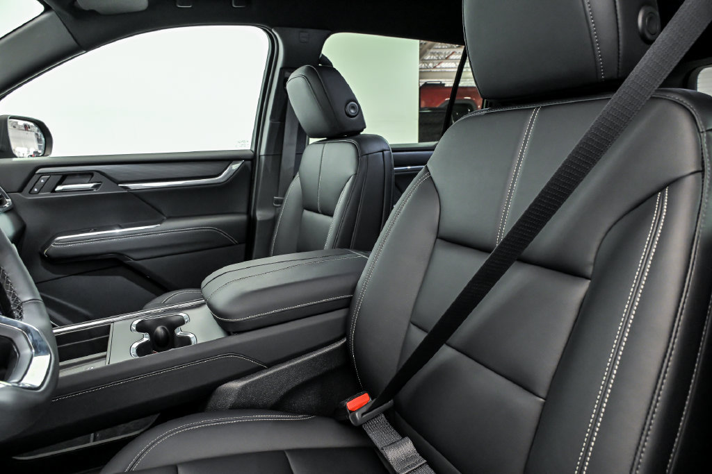 New 2027 GMC Acadia Elevation w/ Black Edition AWD/4WD image 8