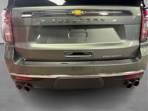 Used 2023 Chevrolet Suburban Premier image 16