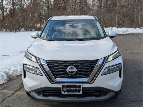 Used 2023 Nissan Rogue SV AWD/4WD image 2