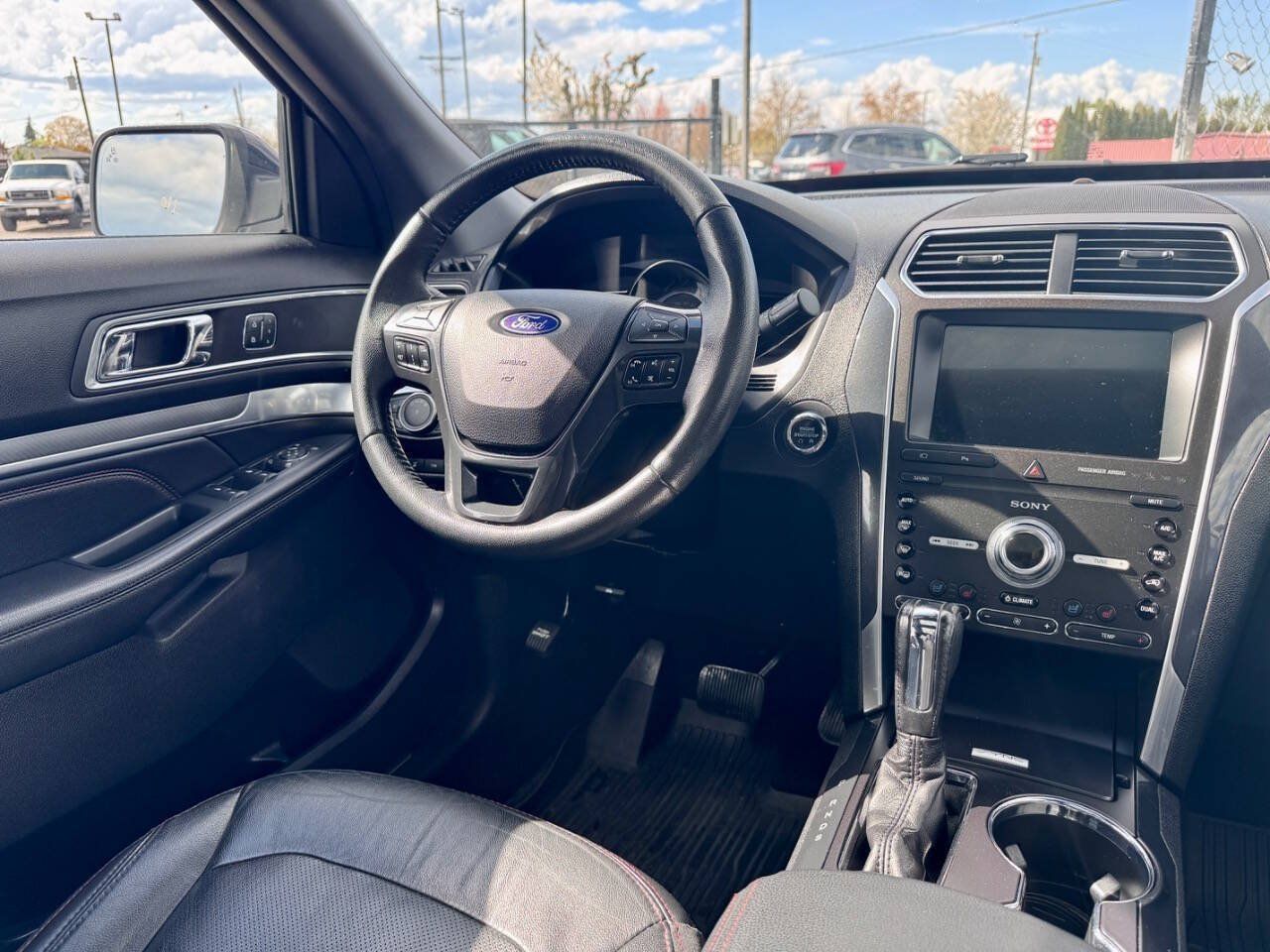 Used 2019 Ford Explorer Sport w/ Equipment Group 401A AWD/4WD image 17